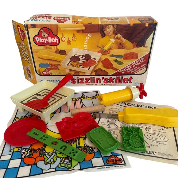 1981 Play Doh Electronic Sizzlin' Skillet Playset with Sizzlin' Sounds--WORKS - Picture 1 of 10